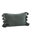 Coussin XL en coton épais avec gros pompons vert Madamstoltz